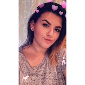 Meet your Posher, Briana